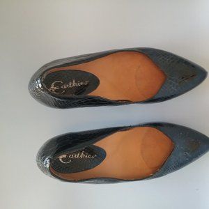 Earthies Black Tarnow Platform Pumps, size 7B